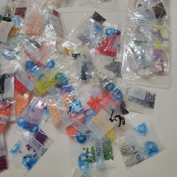 Assortment of Diamond Art Painting Beads/Gems - Picture 2 of 4